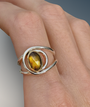 Load image into Gallery viewer, Layered Sphene Ring