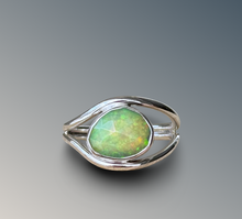Load image into Gallery viewer, Split Curved Welo Opal Ring