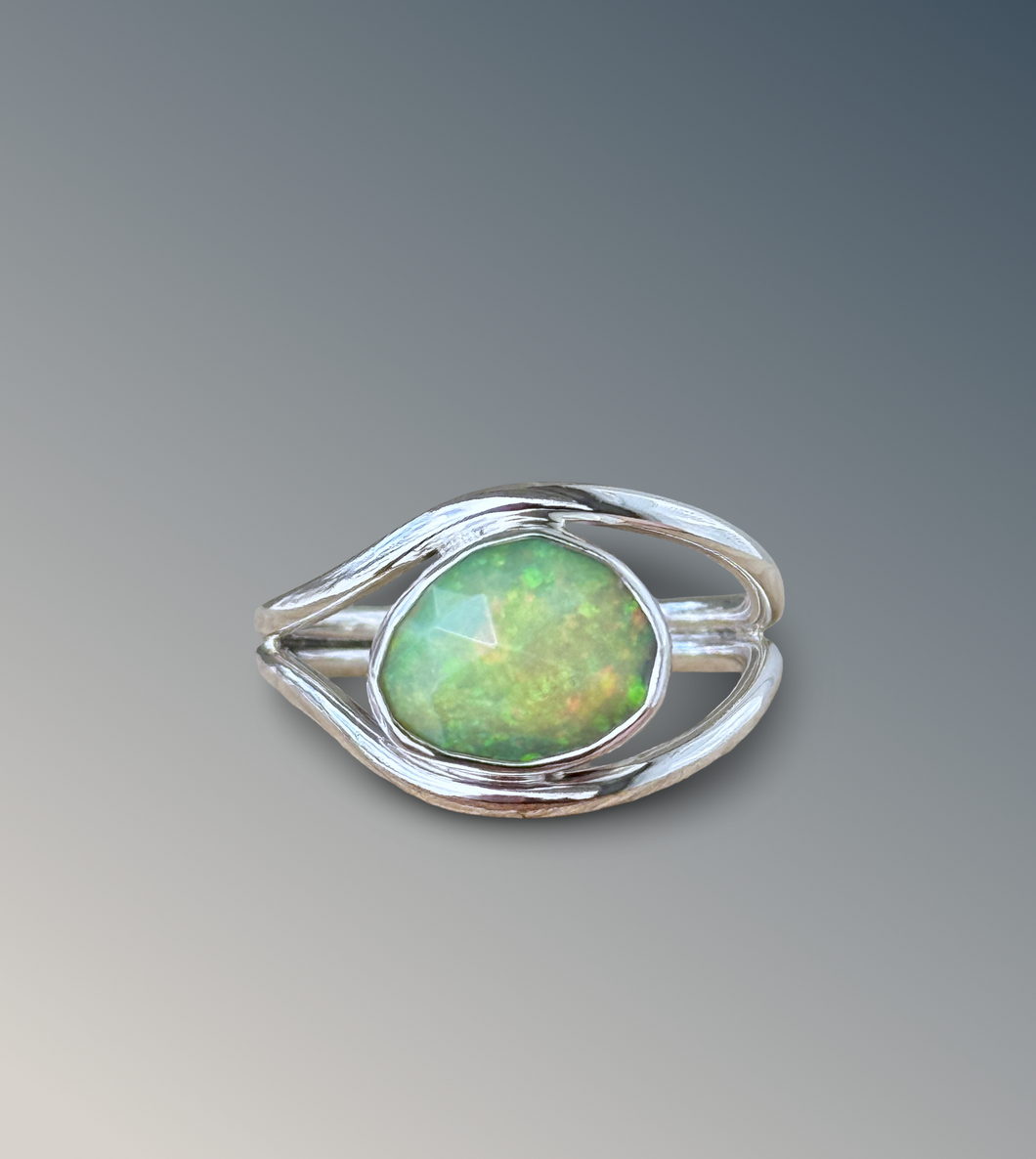 Split Curved Welo Opal Ring