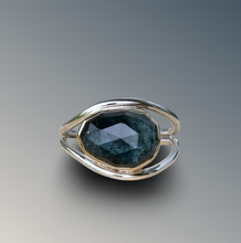 Load image into Gallery viewer, Split Curved Moss Aquamarine Ring