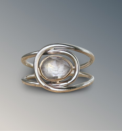 Horizontal Layered Lilac Zircon Ring