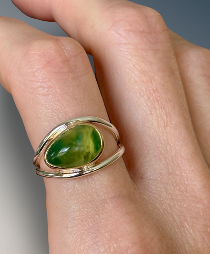 Split Curved Hydrogrossular Garnet Ring