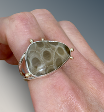 Load image into Gallery viewer, Petoskey Stone Statement Ring with Gold Beads