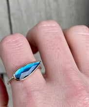Load image into Gallery viewer, Simple Teardrop Blue Tourmaline Ring