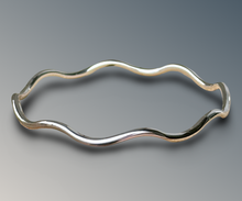 Load image into Gallery viewer, Silver Wave Bangle