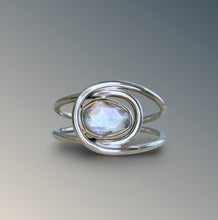 Load image into Gallery viewer, Horizontal Layered Lilac Zircon Ring