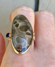 Load image into Gallery viewer, Petoskey Stone and Sapphire Statement Ring