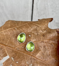 Load image into Gallery viewer, Simple Peridot Studs